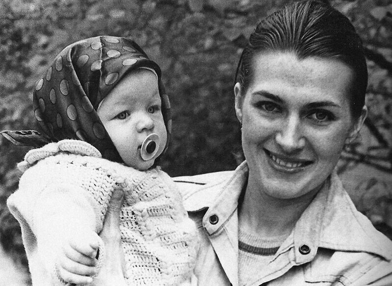 17 декабря 1975 года в Киеве у них родилась дочка Милица (Мила, далее трансформированное в Милла)