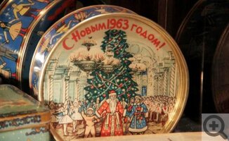 Встречают по одежке: история упаковки новогодних подарков