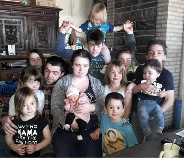 Четыре буквы и 11 имен из них. Многодетная семья не останавливается на этом