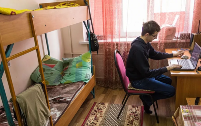 Мы постарались объективно разобраться в плюсах и минусах современных «общаг»