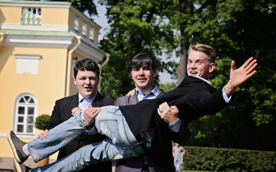 смешные цитаты в выпускной альбом 9 класс