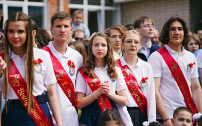 Какие школы вошли в ТОП самых сильных в России? А какие места в этом рейтинге у сибирских школ?